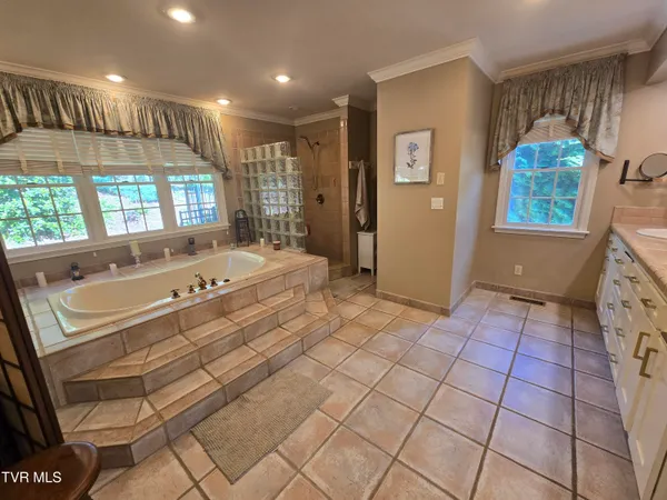 $599,000 | 570 Valley Drive, Bristol, VA 24201
