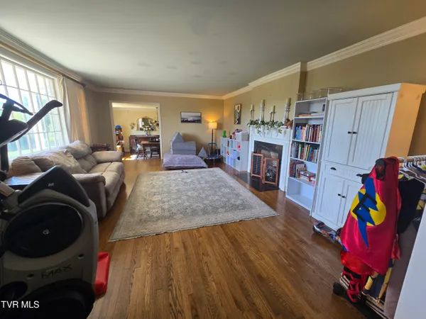 $599,000 | 570 Valley Drive, Bristol, VA 24201
