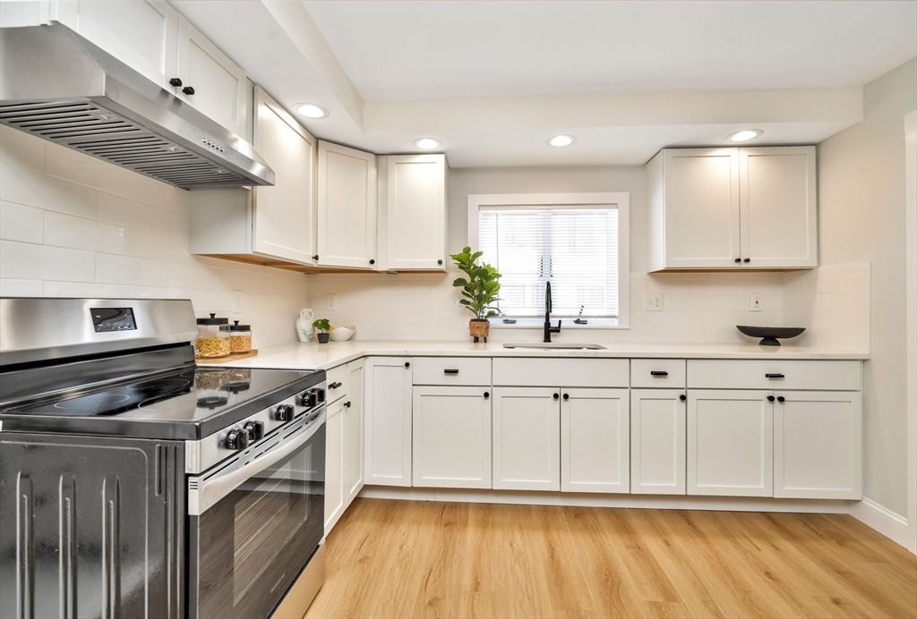 46 Loring Street Lawrence, MA 01843 - Photo 13 of 35