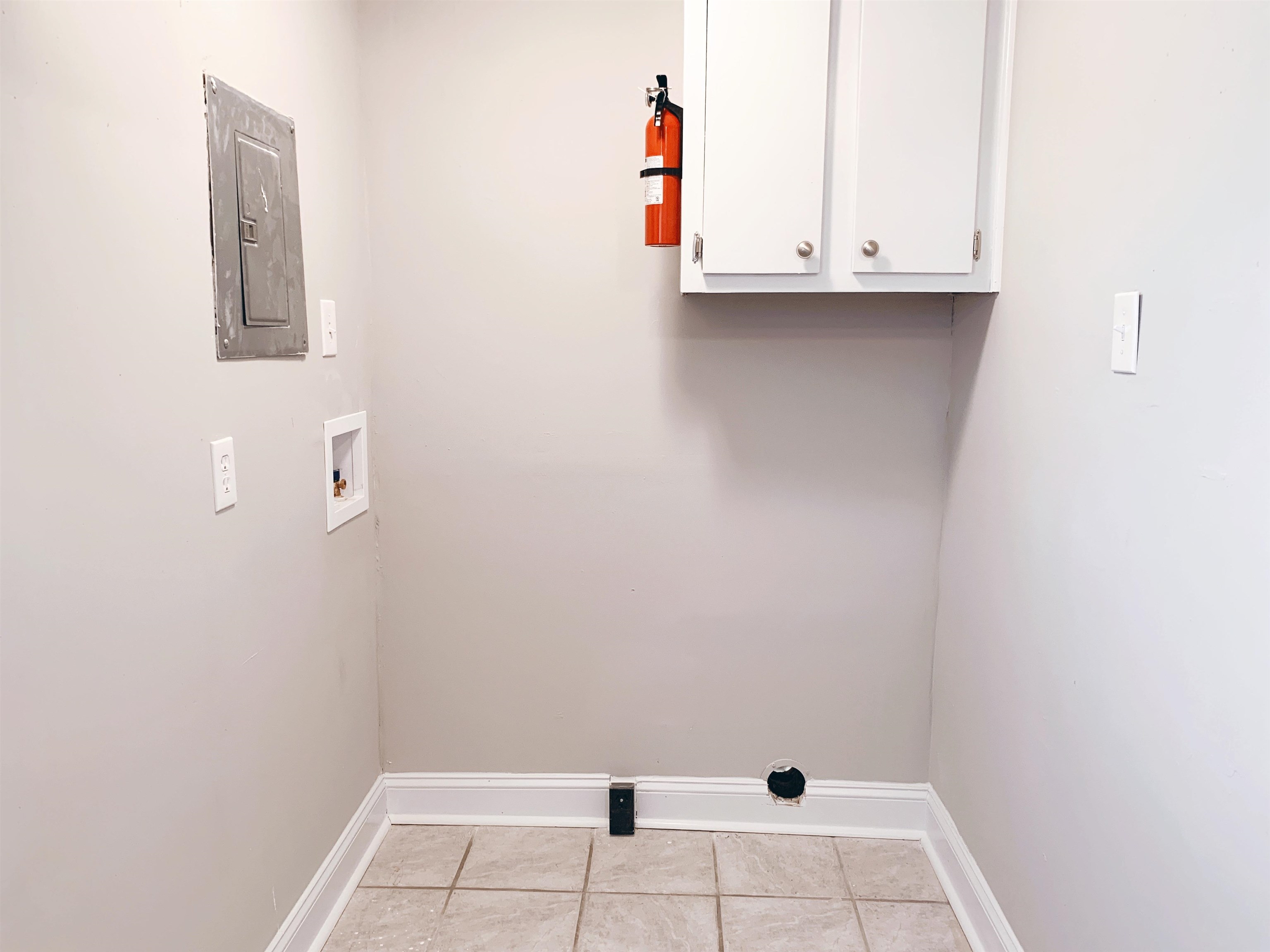 1084 Rutland Road Memphis, TN 38114 - Photo 12 of 13 a view of an empty room