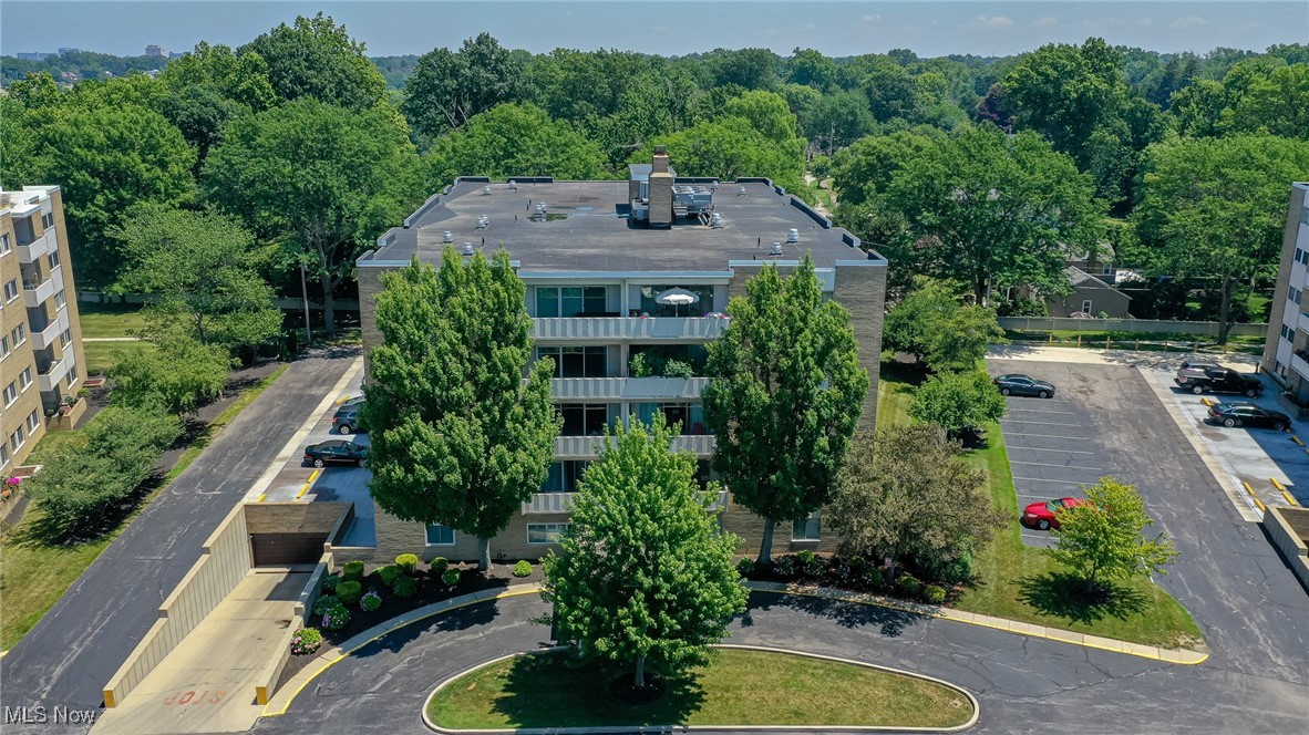 2089 Wooster Road, Unit C42 Rocky River, OH 44116 - Photo 38 of 43 Lots of outside parking for you and your guests