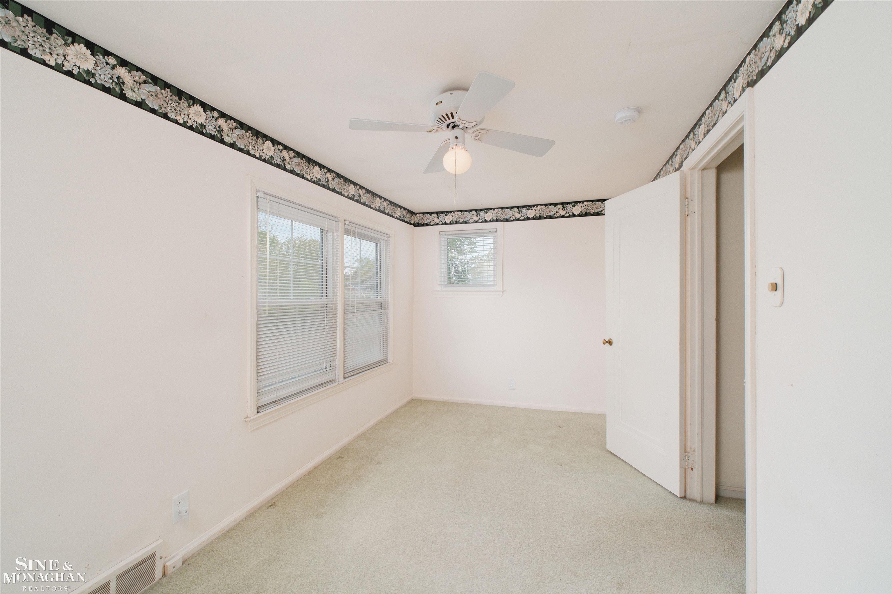 1726 Hawthorne Road Grosse Pointe Woods, MI 48236 - Photo 20 of 44