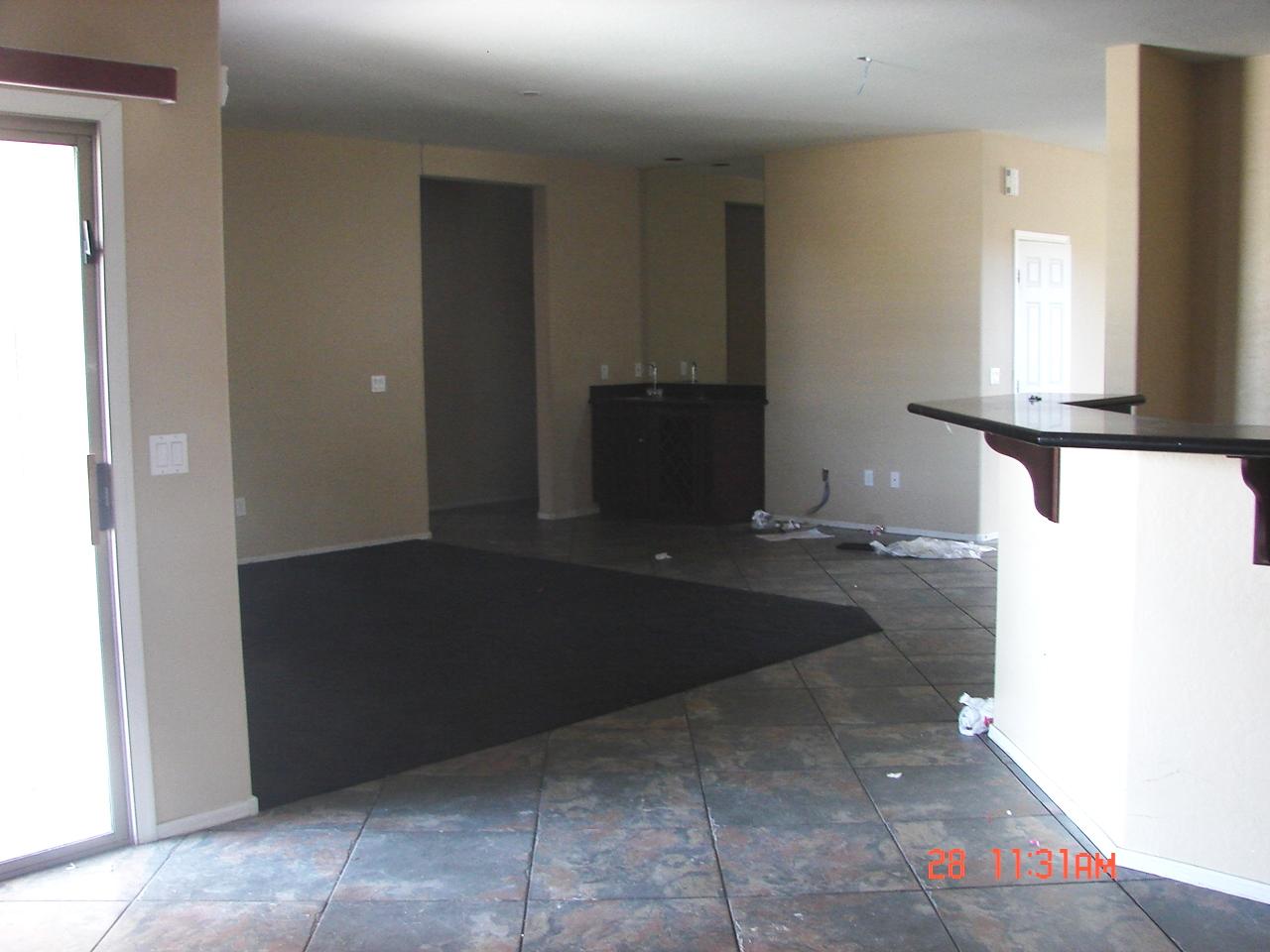 1334 East Pedro Road Phoenix, AZ 85042 - Photo 3 of 7 Kitchen