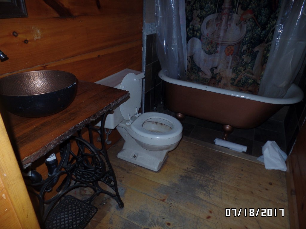 425 Queen Lake Road Phillipston, MA 01331 - Photo 5 of 11 Gallery Image 5