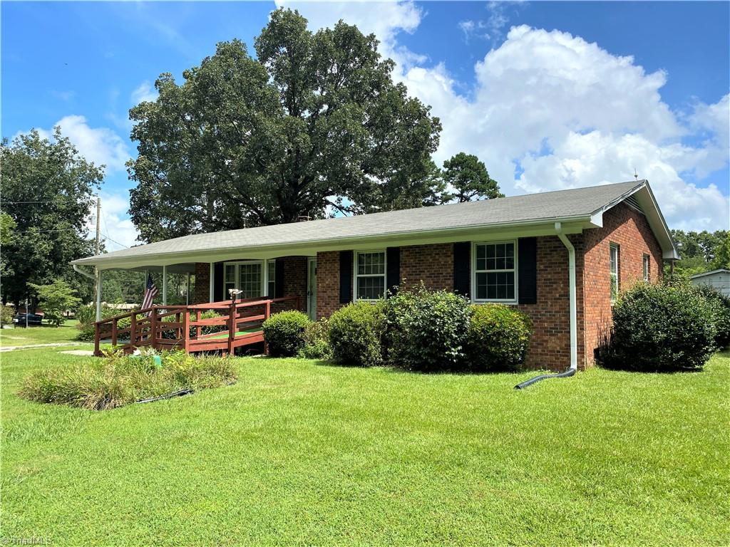 6603 Company Mill Road Climax, NC 27233 - Photo 1 of 24 This classic brick Ranch has a country feel yet is easy to get to from major highways.