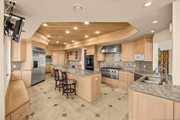 $5,999,888 | 12198 Southeast Riverbend Lane, Port St. Lucie, FL 34984