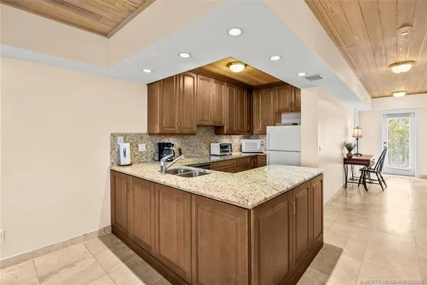 $5,999,888 | 12198 Southeast Riverbend Lane, Port St. Lucie, FL 34984