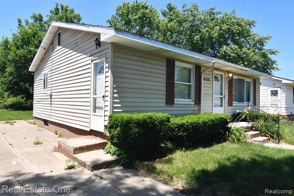5705 Branch Road Flint, MI 48506 - Photo 3 of 25