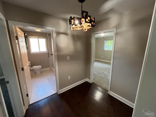 $2,275 | 104 Navarre Street, Gulf Breeze, FL 32561