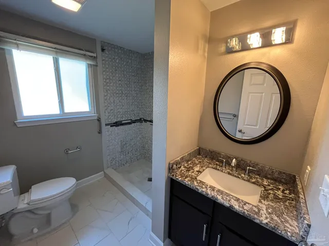 $2,275 | 104 Navarre Street, Gulf Breeze, FL 32561