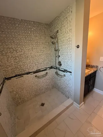 $2,275 | 104 Navarre Street, Gulf Breeze, FL 32561