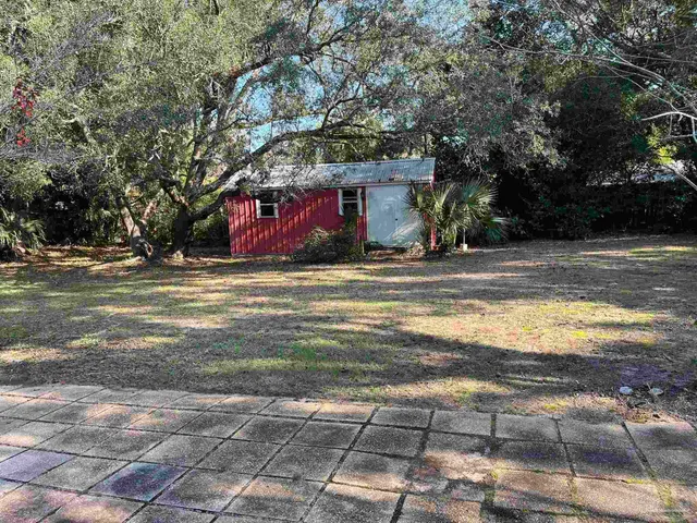 $2,275 | 104 Navarre Street, Gulf Breeze, FL 32561