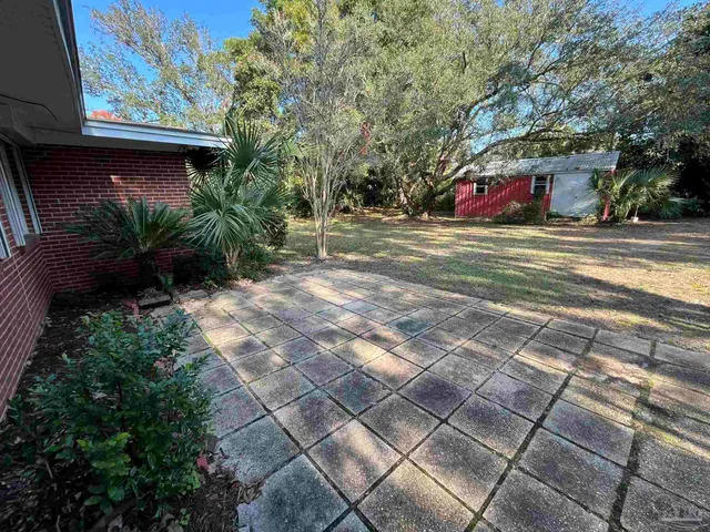 $2,275 | 104 Navarre Street, Gulf Breeze, FL 32561