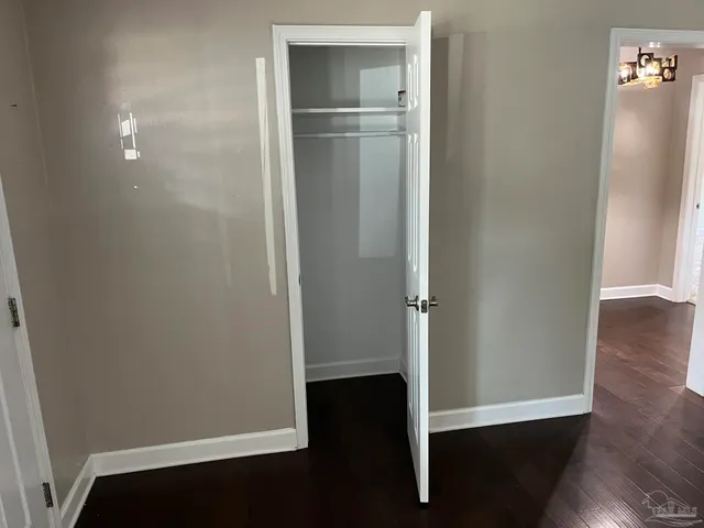 $2,275 | 104 Navarre Street, Gulf Breeze, FL 32561