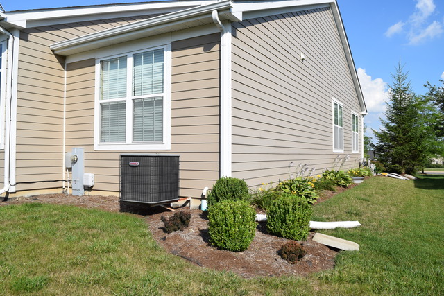 268 Monument Road Elgin, IL 60124 - Photo 24 of 25