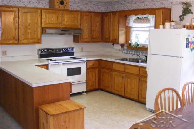 3047 South Meridian Road Merrill, MI 48637 - Photo 3 of 13 20103651-2.JPG
