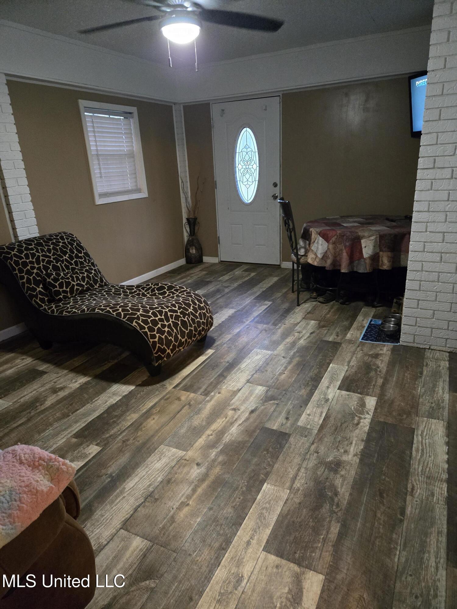 4184 Old Hillsboro Road Forest, MS 39074 - Photo 2 of 17 Family Room