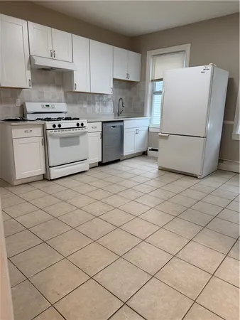 $1,900 | 100 Vandewater Street, Unit 2, Providence, RI 02908