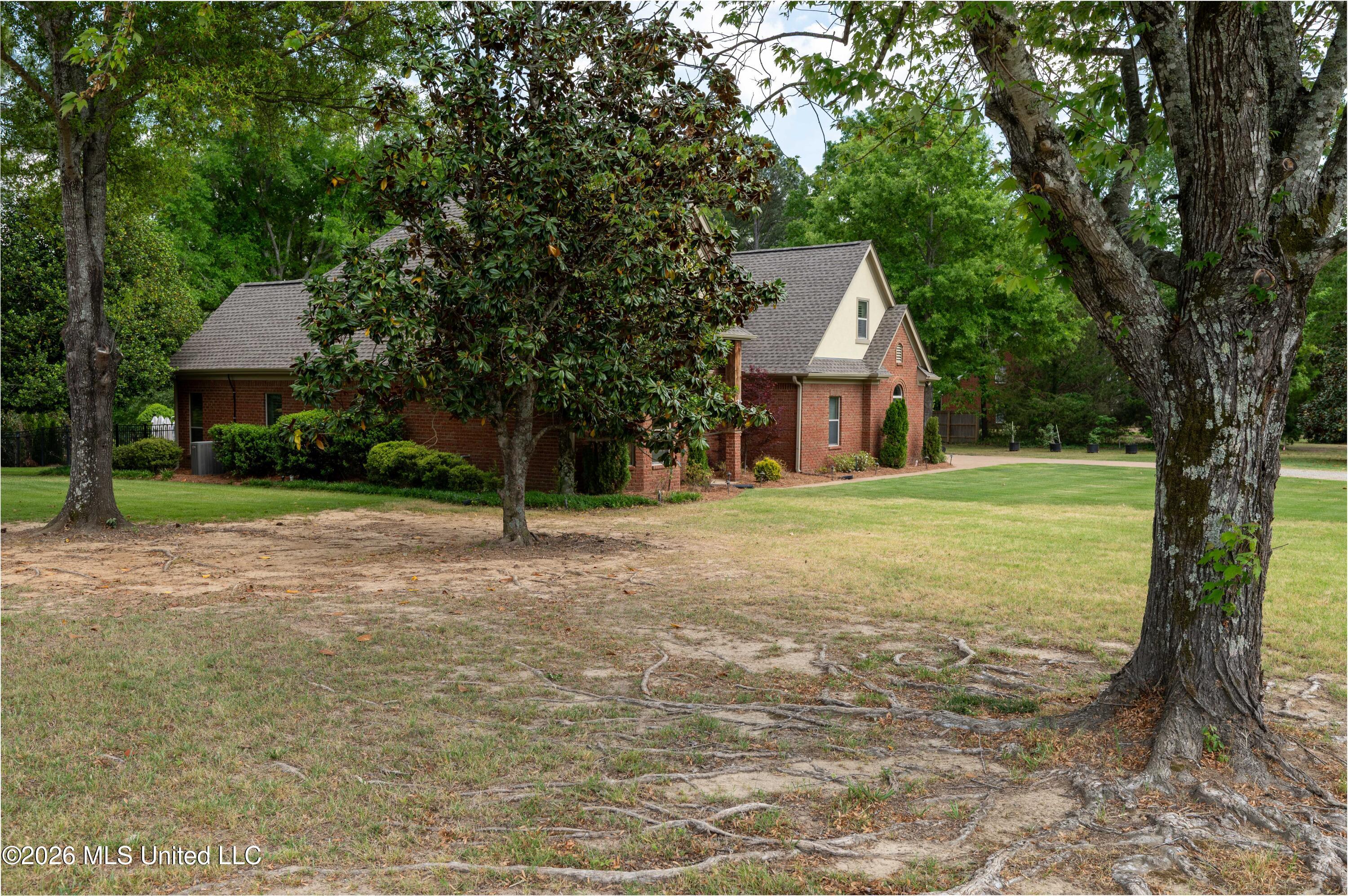 1290 Robertson Road Hernando, MS 38632 - Photo 6 of 75 A-12