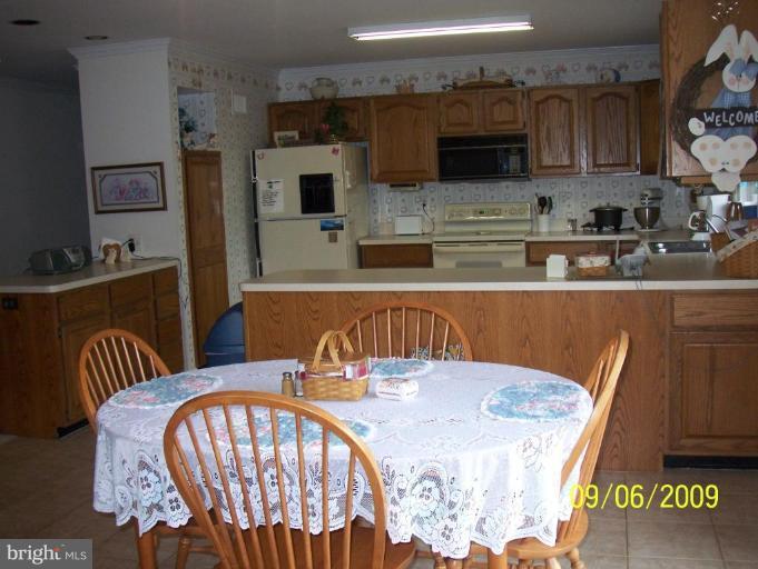 6939 Damascus Road Gaithersburg, MD 20882 - Photo 12 of 23 Kitchen & Dining Room.