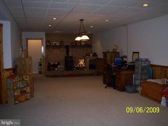 6939 Damascus Road Gaithersburg, MD 20882 - Photo 14 of 23 Recreation Room