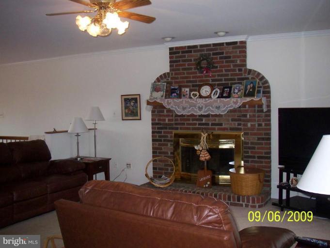 6939 Damascus Road Gaithersburg, MD 20882 - Photo 10 of 23 Family Room #2