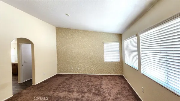 $2,900 | 13311 Falena Court, Victorville, CA 92392