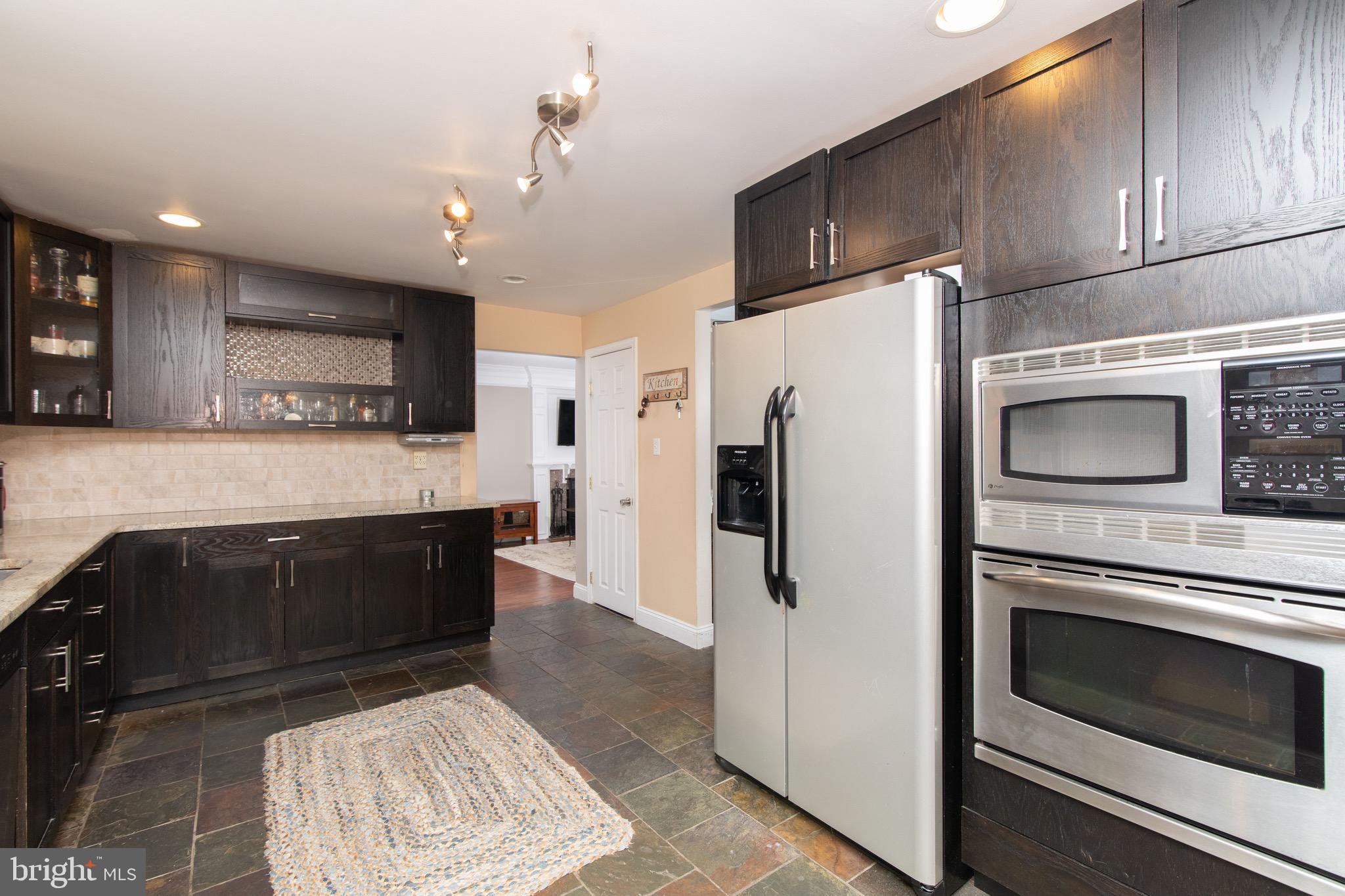 105 Forest Road Cherry Hill, NJ 08034 - Photo 11 of 39 Kitchen