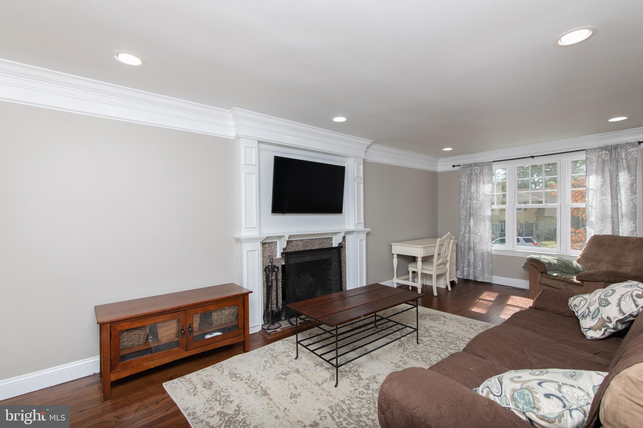 105 Forest Road Cherry Hill, NJ 08034 - Photo 14 of 39 Family Room