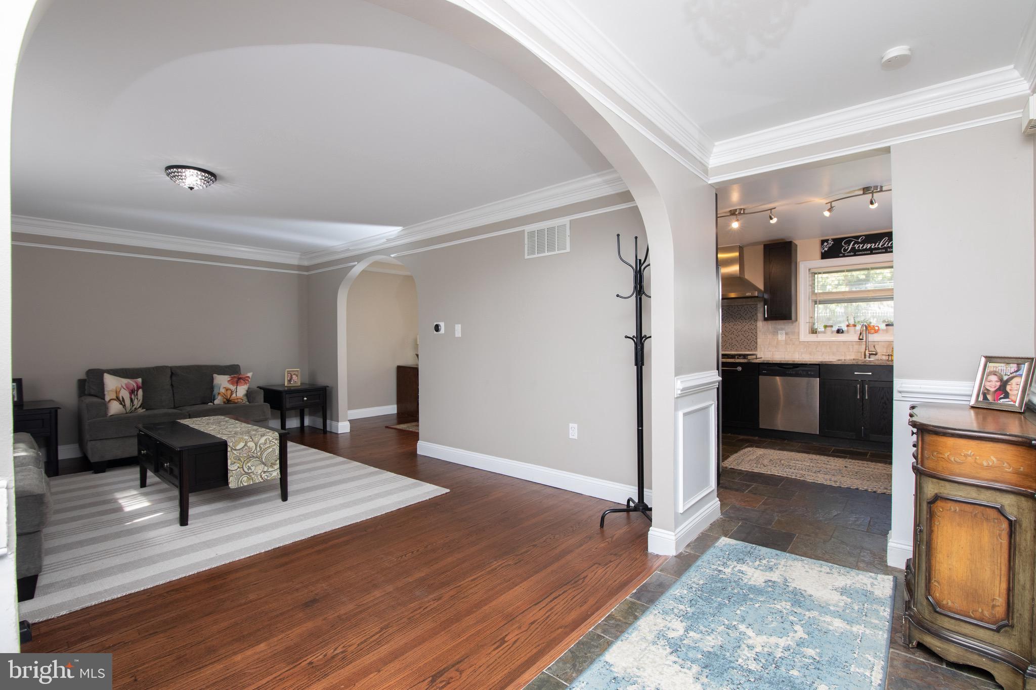 105 Forest Road Cherry Hill, NJ 08034 - Photo 2 of 39 Foyer