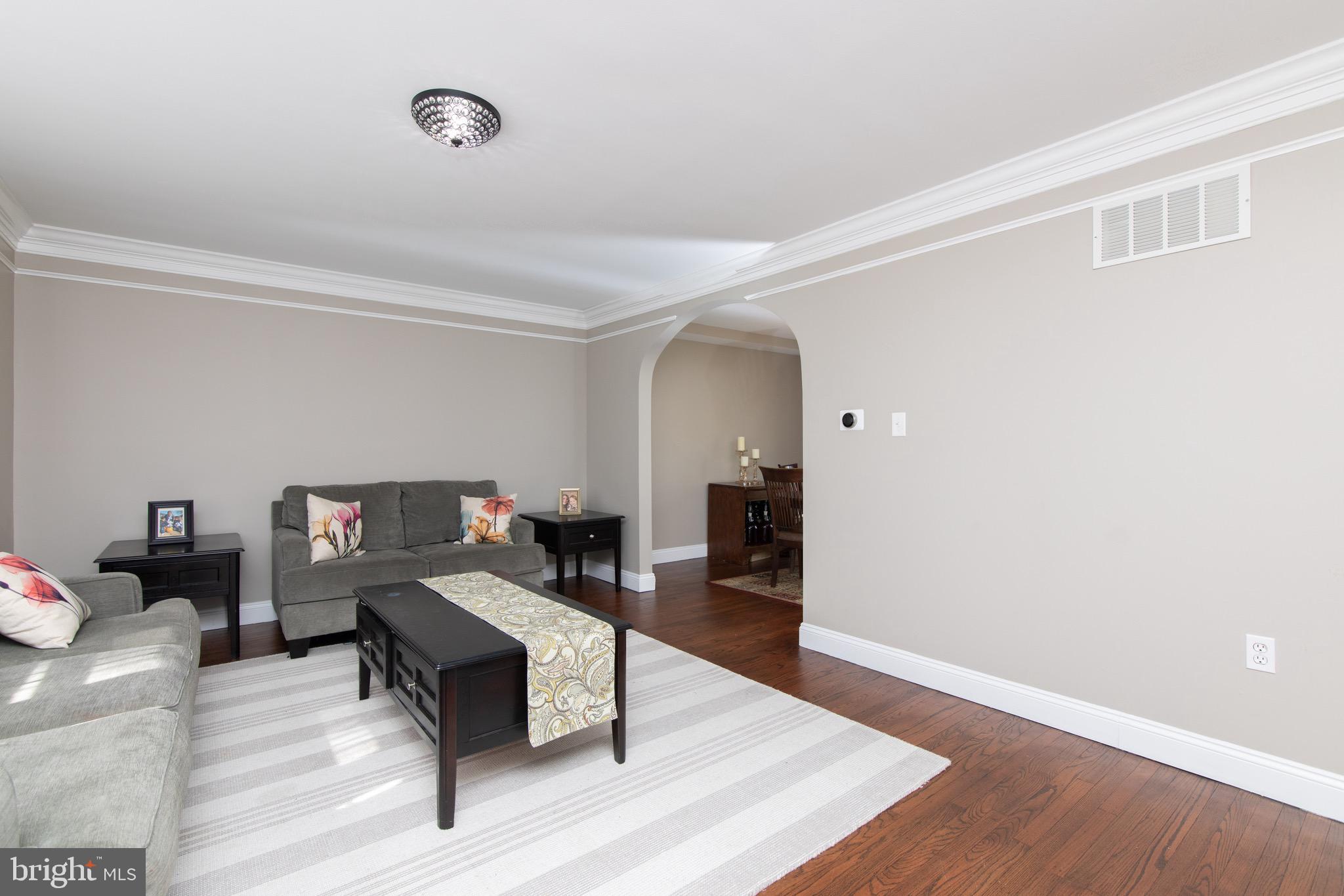 105 Forest Road Cherry Hill, NJ 08034 - Photo 3 of 39 Living Room
