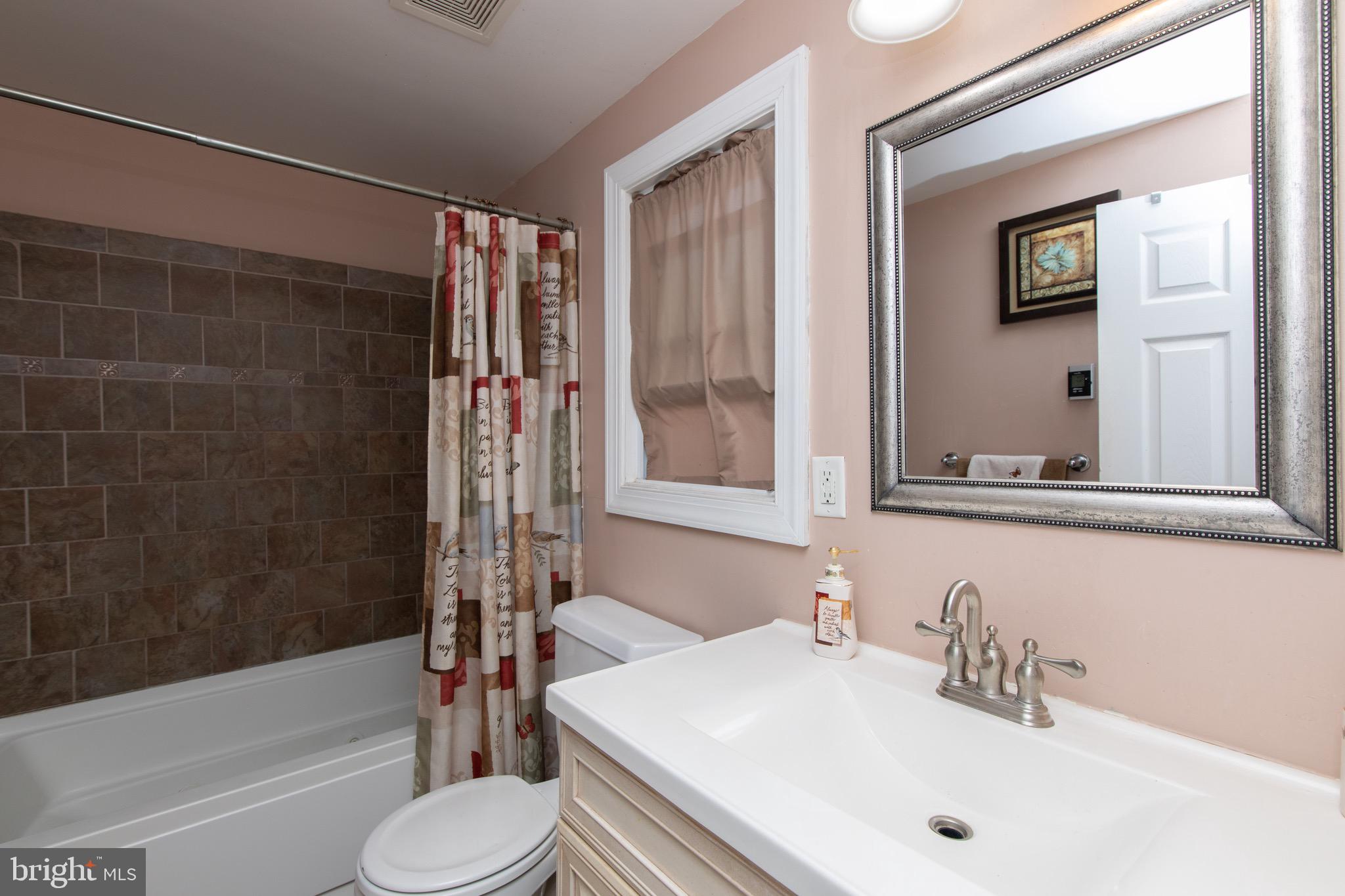 105 Forest Road Cherry Hill, NJ 08034 - Photo 31 of 39 Bathroom