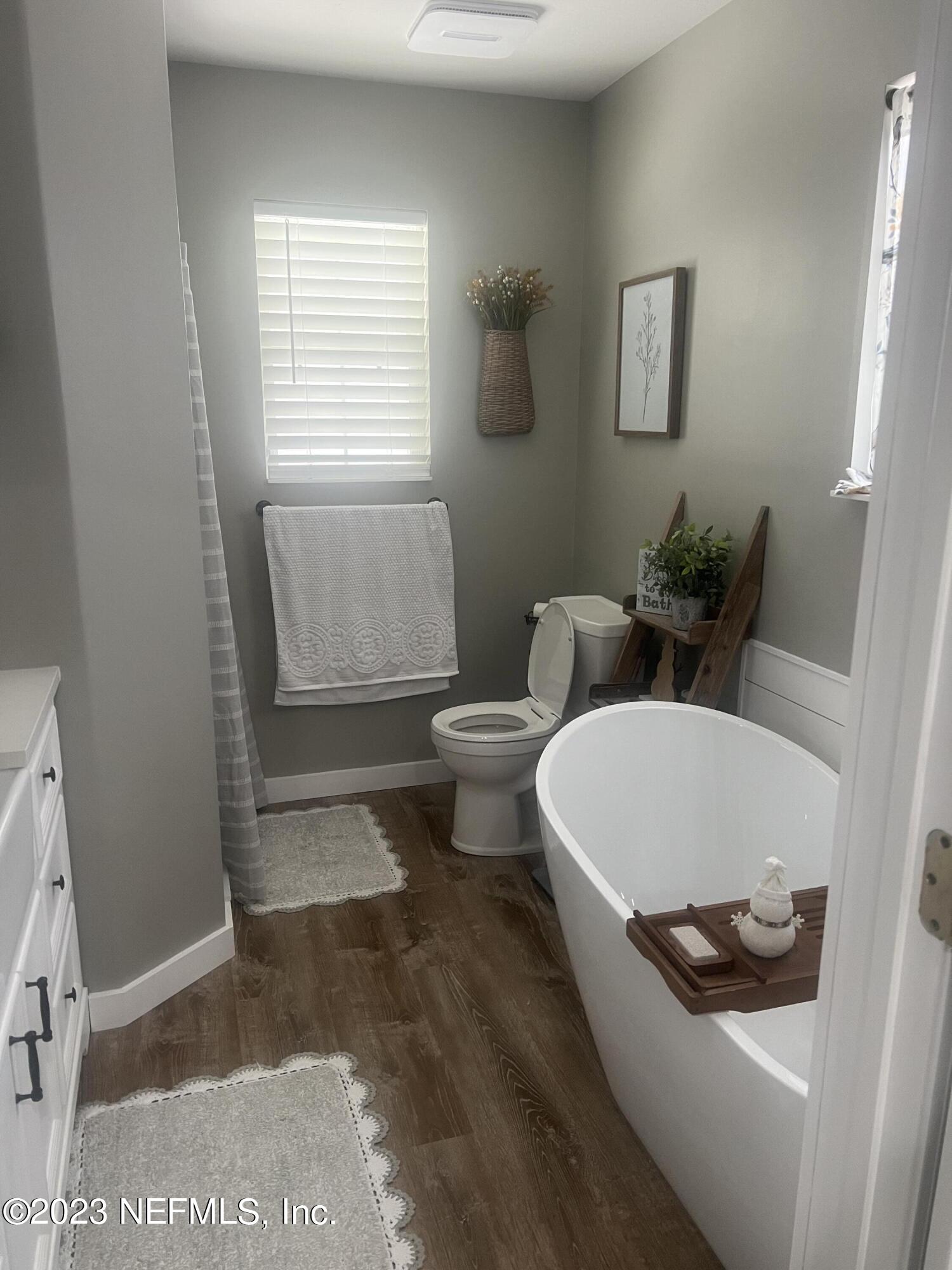 4244 Hickory Street Macclenny, FL 32063 - Photo 19 of 42 Master Bath