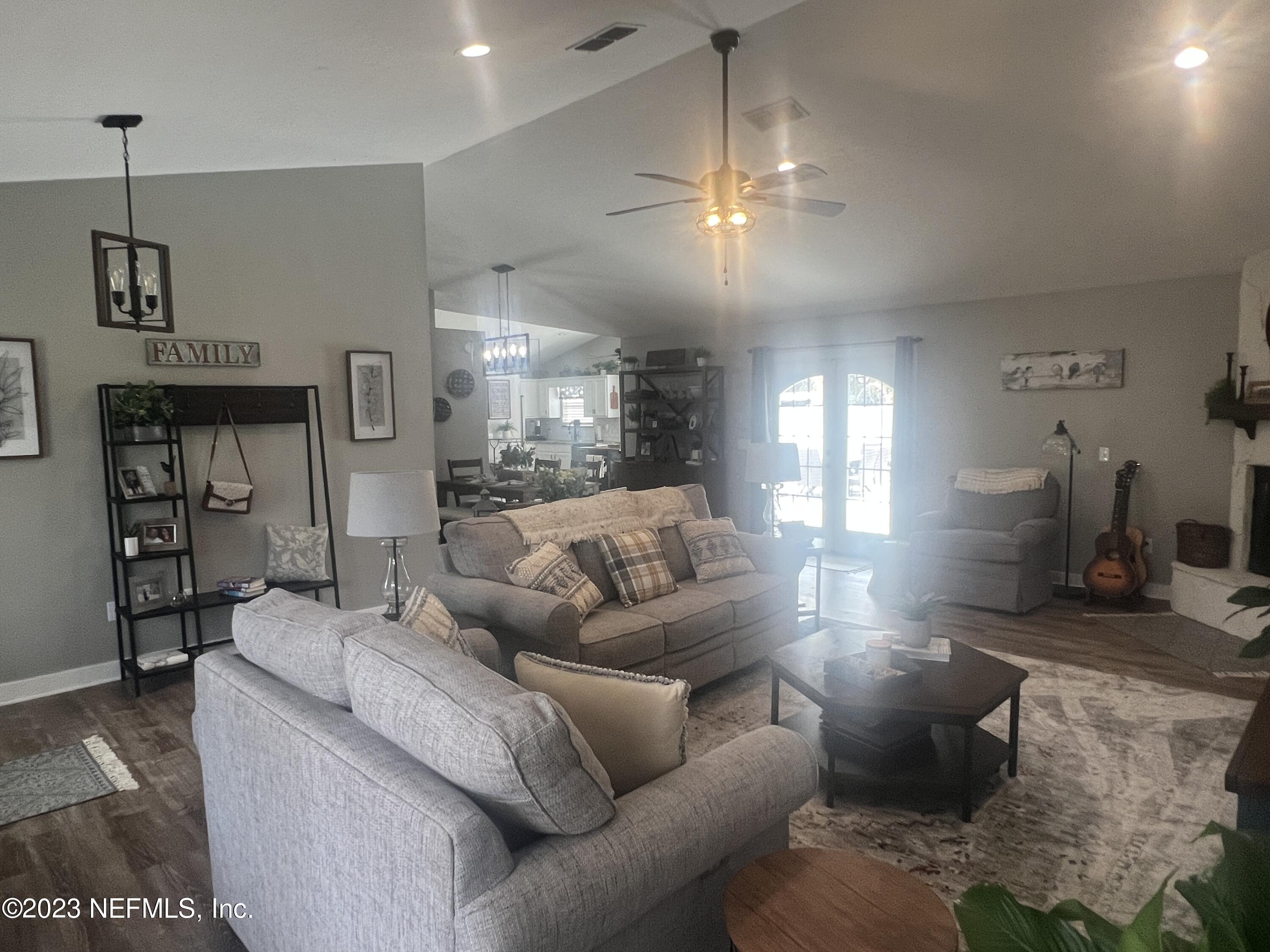 4244 Hickory Street Macclenny, FL 32063 - Photo 8 of 42 avery great room 1