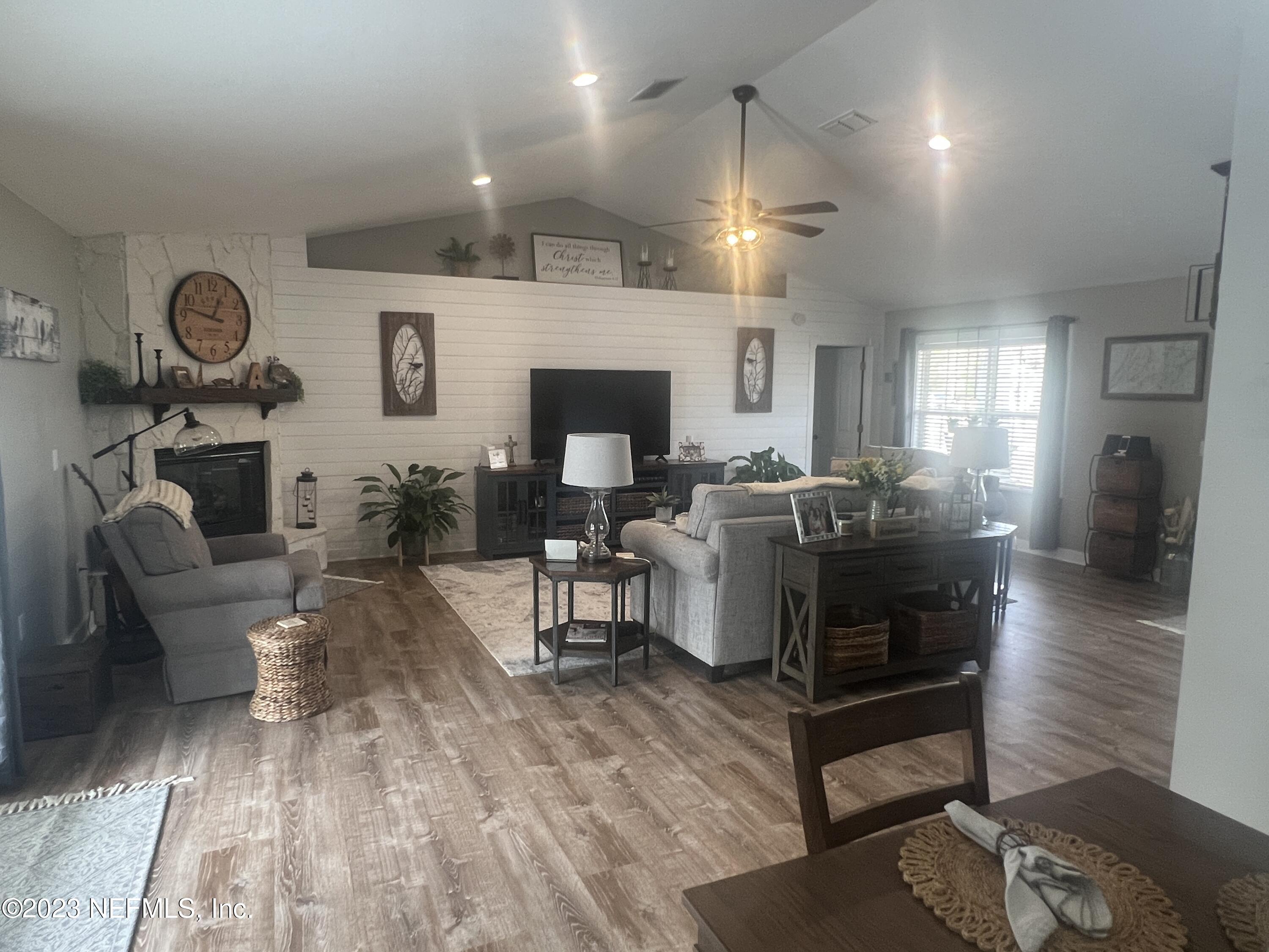 4244 Hickory Street Macclenny, FL 32063 - Photo 9 of 42 avery great room 2