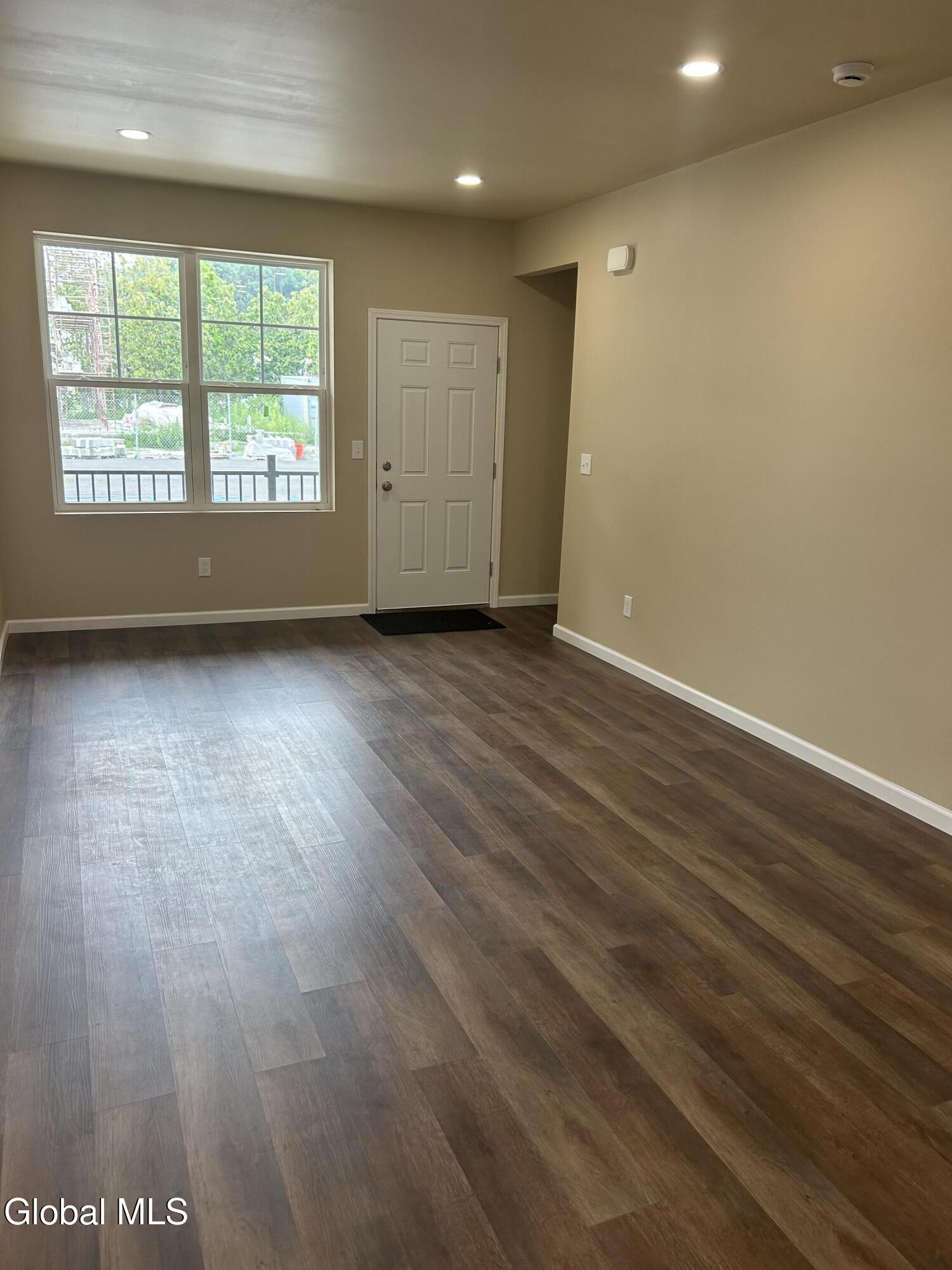 4209 Menga Drive Schenectady, NY 12304 - Photo 6 of 14 IMG_8195