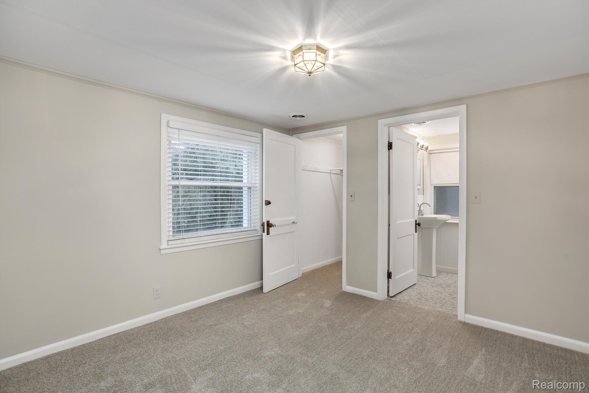 867 Peach Tree Lane Rochester, MI 48306 - Photo 18 of 48