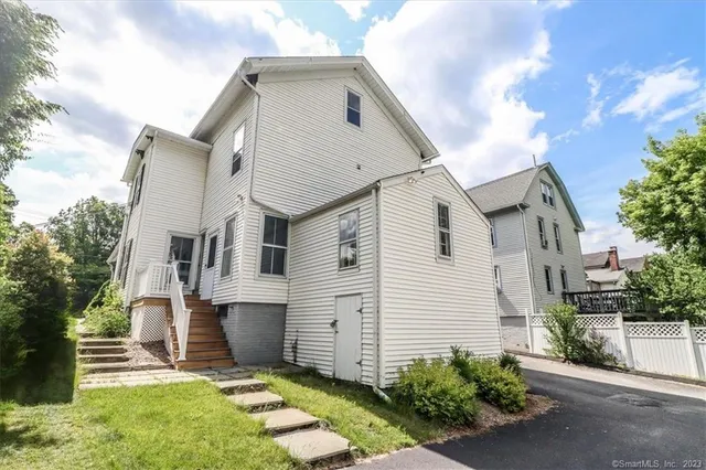 $1,995 | 23 South Main Street, Unit C, New Milford, CT 06776