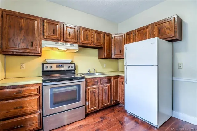 $1,995 | 23 South Main Street, Unit C, New Milford, CT 06776