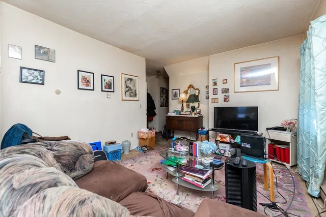 $1,499,900 | 292 Hollis Street, Framingham, MA 01702