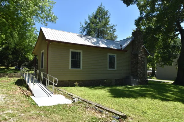 $1,500 | 192 Gray Street, Ringgold, GA 30736