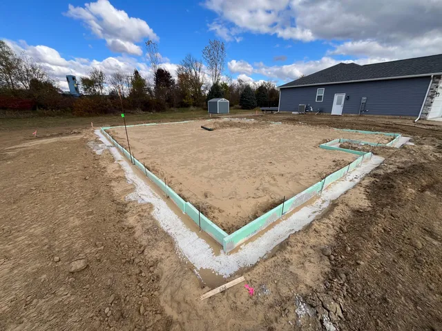 $259,400 | 2008 Grn Acrs Drive, Adrian, MI 49221