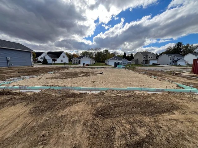 $259,400 | 2008 Grn Acrs Drive, Adrian, MI 49221