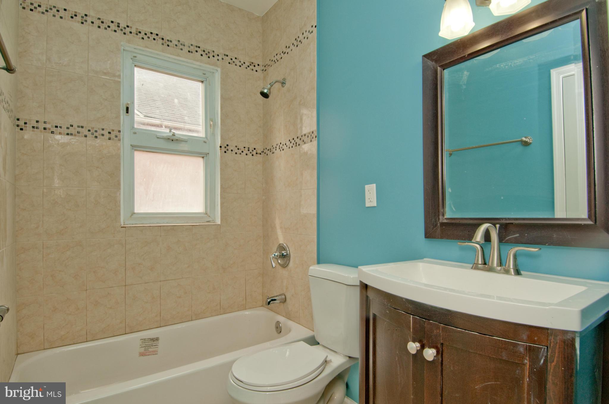 7502 Old Harford Road Baltimore, MD 21234 - Photo 13 of 30 Bath