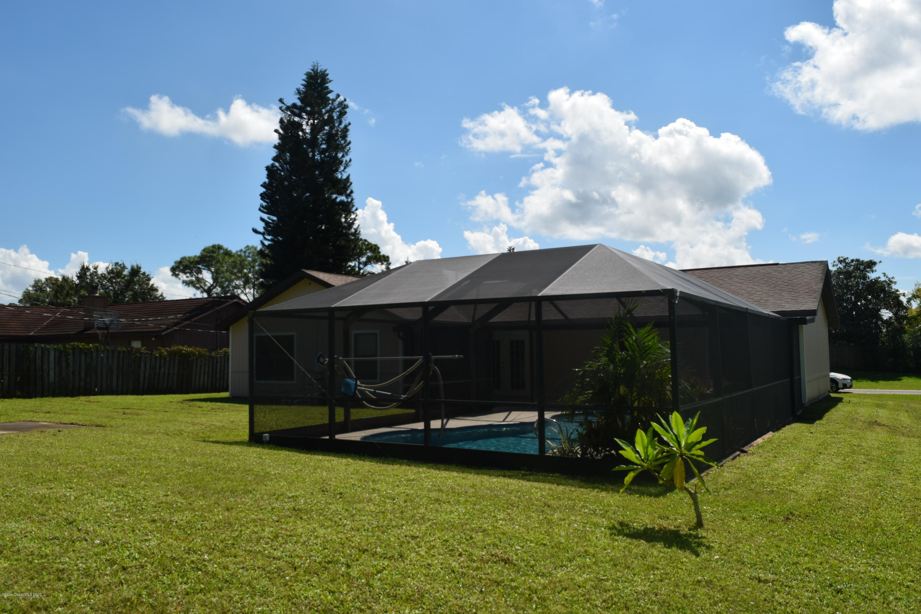 749 Furth Road Northwest Palm Bay, FL 32907 - Photo 24 of 25 DSC_0059