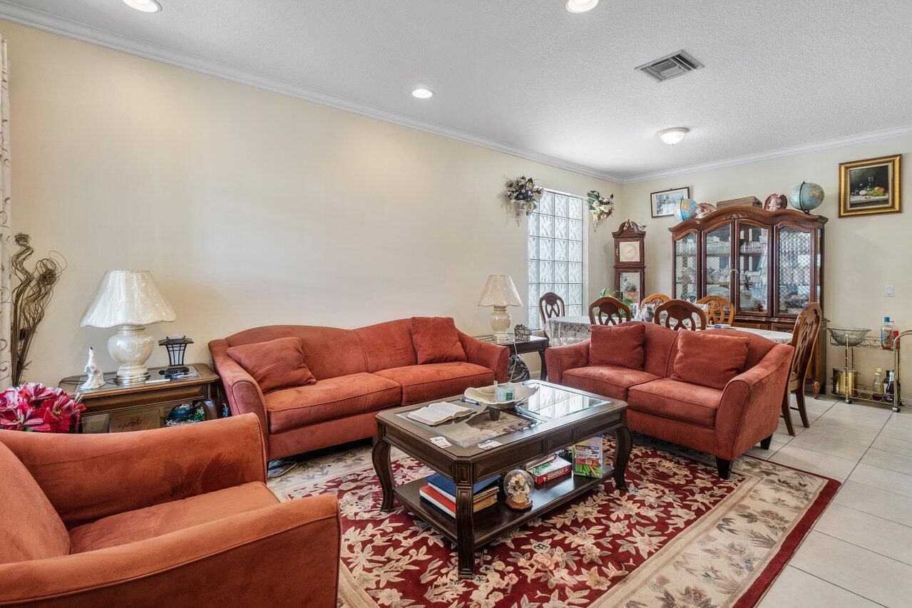 307 Mulberry Grove Road West Palm Beach, FL 33411 - Photo 5 of 24 006-307MulberryGroveRoad-RoyalPalmBeach-