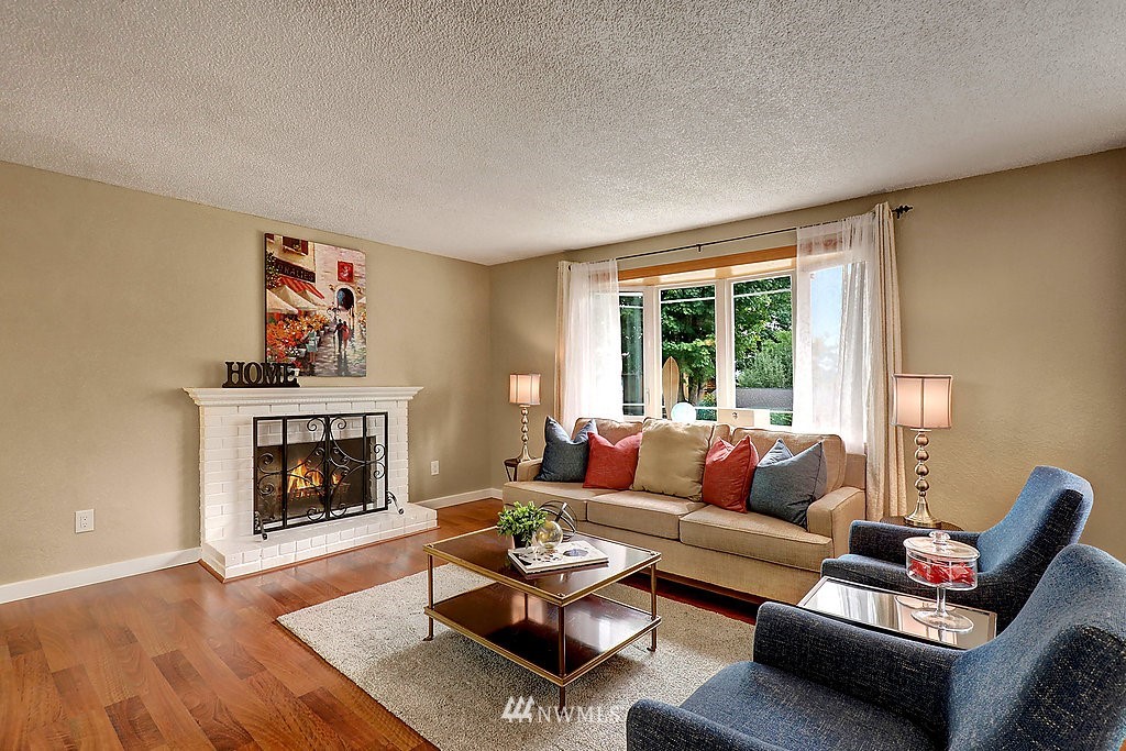 707 204th Street Southeast Bothell, WA 98012 - Photo 2 of 18