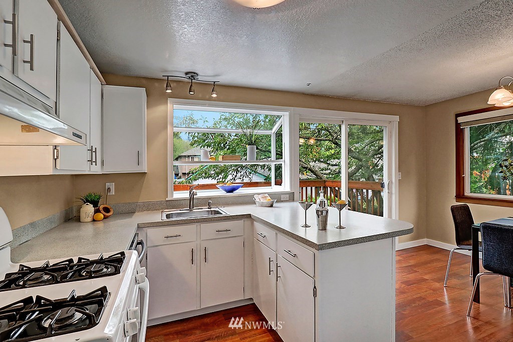 707 204th Street Southeast Bothell, WA 98012 - Photo 6 of 18