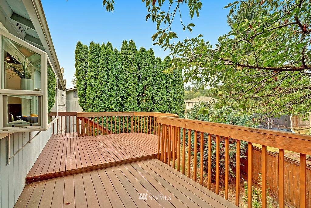 707 204th Street Southeast Bothell, WA 98012 - Photo 7 of 18