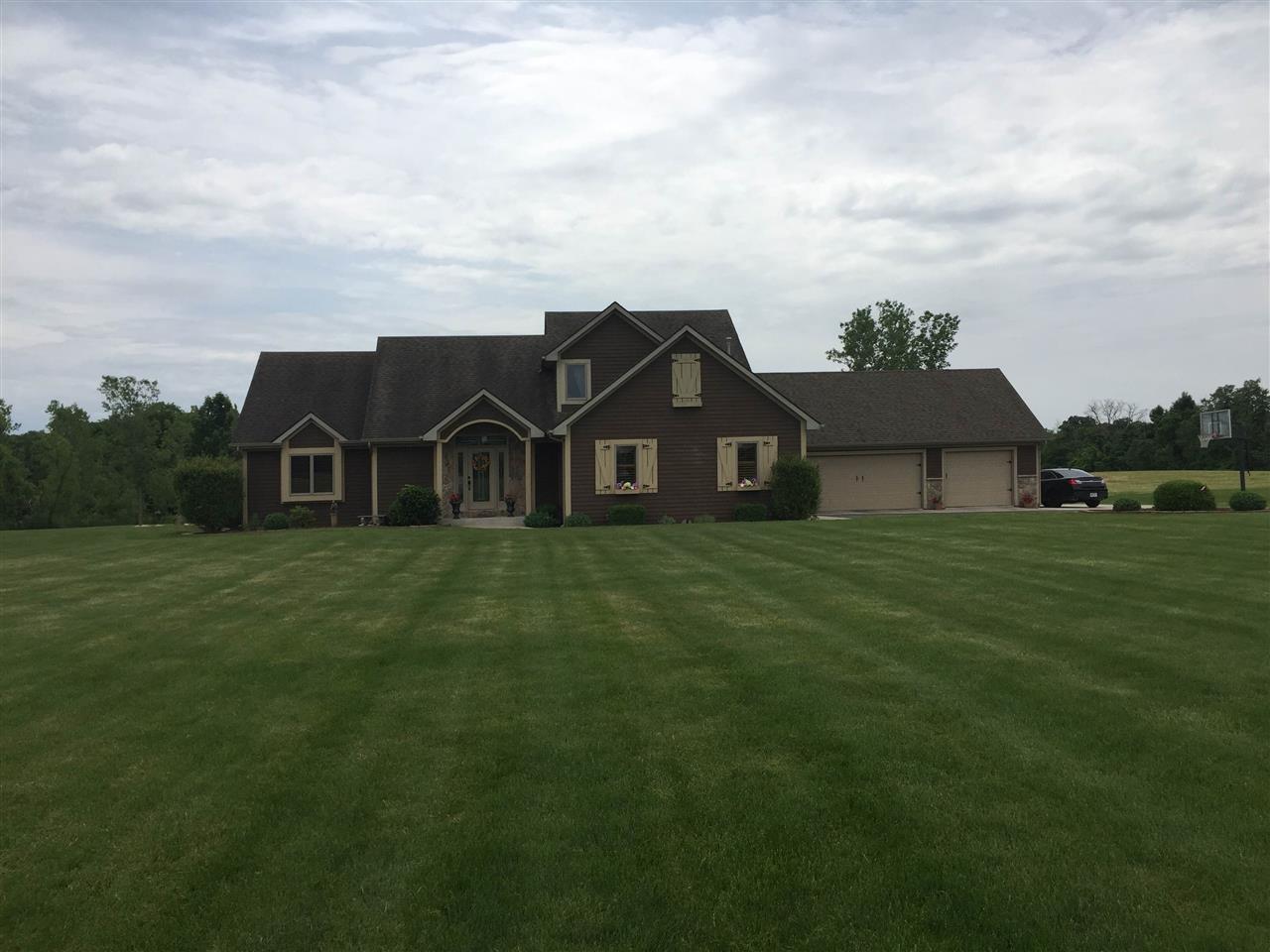 6875 West Maple Grove Road Huntington, IN 46750 - Photo 3 of 36 Gallery Image 3